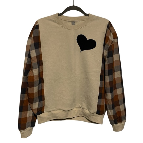 Unique One of a Kind Flannel Sleeve Love Your Neighbor Cream Sweatshirt Size M - Picture 1 of 6